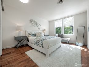 6736 29th Avenue S, Seattle WA 98108