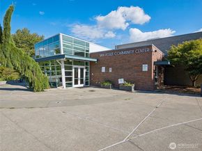 6736 29th Avenue S, Seattle WA 98108