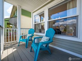 6736 29th Avenue S, Seattle WA 98108