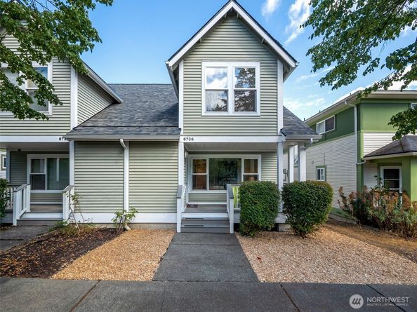 6736 29th Avenue S, Seattle WA 98108