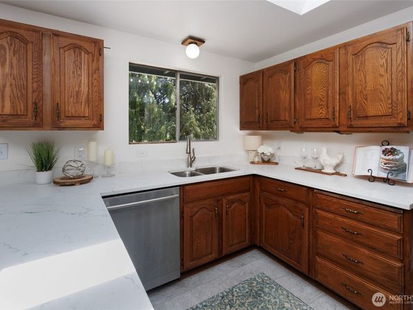 12822 NE 68th Street, Kirkland WA 98033