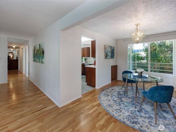 12822 NE 68th Street, Kirkland WA 98033