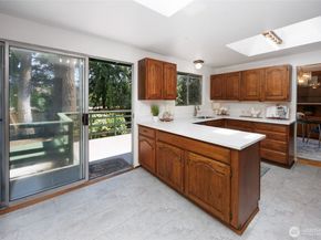 12822 NE 68th Street, Kirkland WA 98033