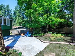 12822 NE 68th Street, Kirkland WA 98033
