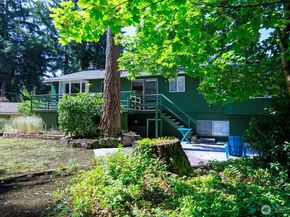 12822 NE 68th Street, Kirkland WA 98033
