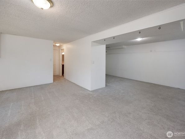 12822 NE 68th Street, Kirkland WA 98033
