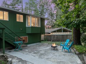 12822 NE 68th Street, Kirkland WA 98033