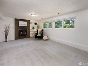 12822 NE 68th Street, Kirkland WA 98033