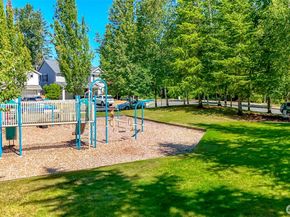 34524 SE Linden Loop, Snoqualmie WA 98065