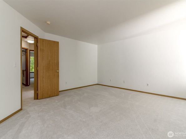 34524 SE Linden Loop, Snoqualmie WA 98065