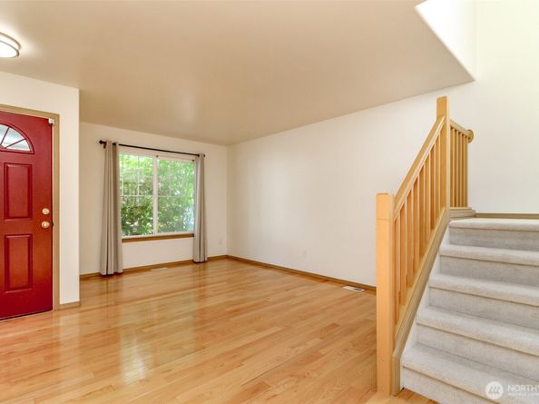34524 SE Linden Loop, Snoqualmie WA 98065