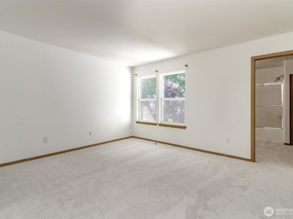 34524 SE Linden Loop, Snoqualmie WA 98065