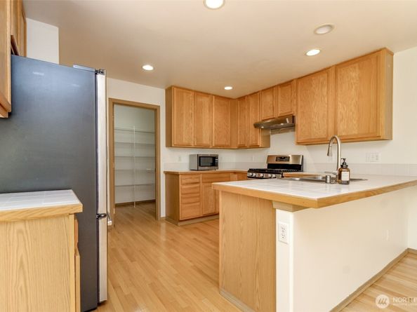 34524 SE Linden Loop, Snoqualmie WA 98065