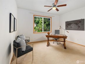 8233 NE 163rd Place, Kenmore WA 98028