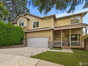 8233 NE 163rd Place, Kenmore WA 98028