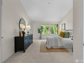 5541 Lakemont Boulevard SE 805, Bellevue WA 98006