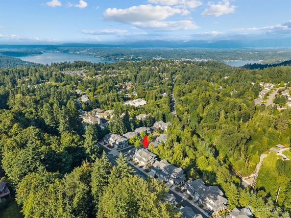 5541 Lakemont Boulevard SE 805, Bellevue WA 98006