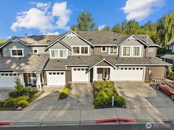 5541 Lakemont Boulevard SE