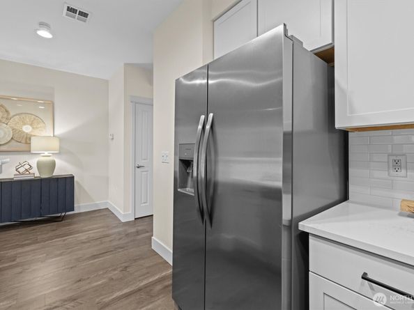 5541 Lakemont Boulevard SE 805, Bellevue WA 98006