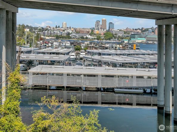 2524 Boyer Avenue E 322, Seattle WA 98102