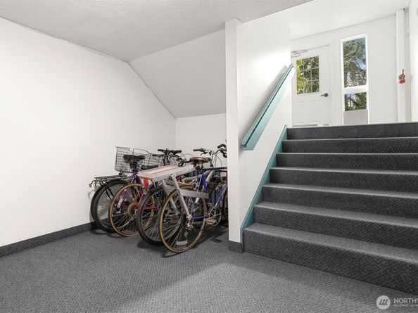 5630 200th Street SW B119, Lynnwood WA 98036