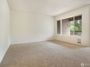 5630 200th Street SW B119, Lynnwood WA 98036