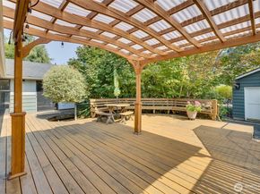 15558 Palatine Avenue N, Shoreline WA 98133