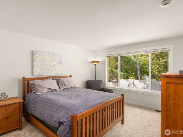 25610 SE 41st Street, Sammamish WA 98029