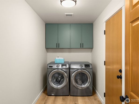 25610 SE 41st Street, Sammamish WA 98029