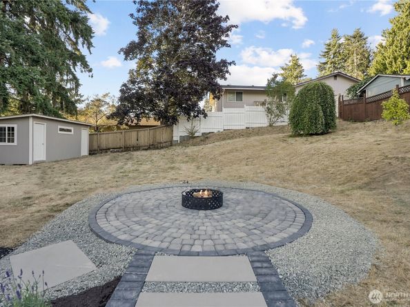 4515 181st Place SW, Lynnwood WA 98037