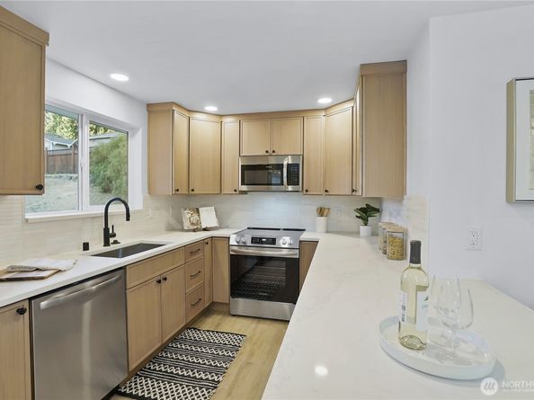 4515 181st Place SW, Lynnwood WA 98037