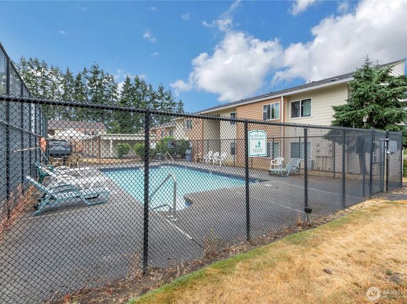 23605 112th Avenue SE B204, Kent WA 98031
