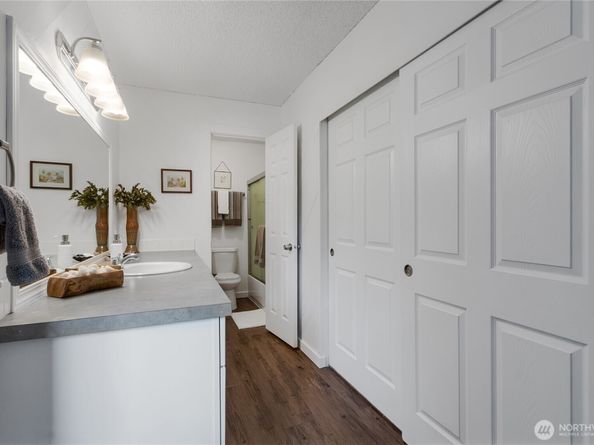 23605 112th Avenue SE B204, Kent WA 98031
