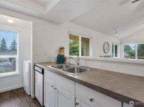 23605 112th Avenue SE B204, Kent WA 98031