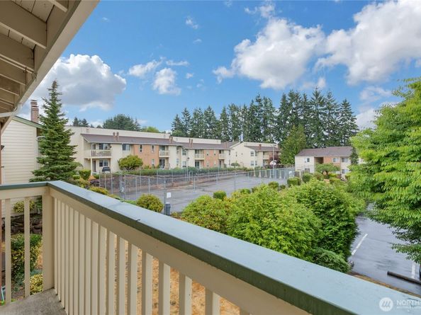 23605 112th Avenue SE B204, Kent WA 98031