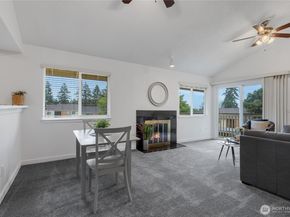 23605 112th Avenue SE B204, Kent WA 98031