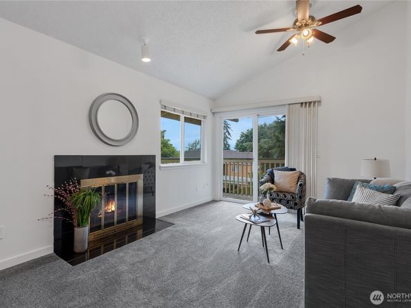 23605 112th Avenue SE B204, Kent WA 98031