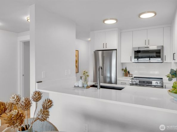 3401 Wallingford Avenue N 405, Seattle WA 98103