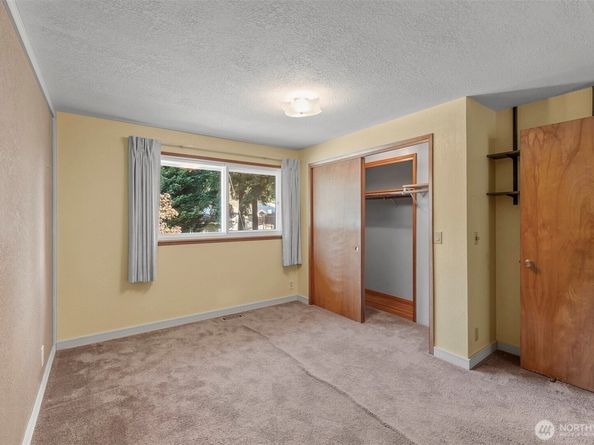 1027 S 112th Street, Seattle WA 98168