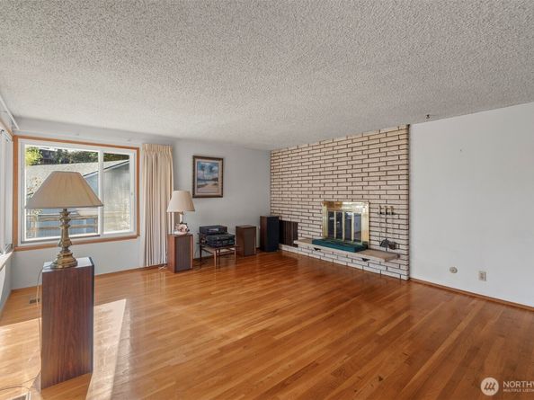 1027 S 112th Street, Seattle WA 98168