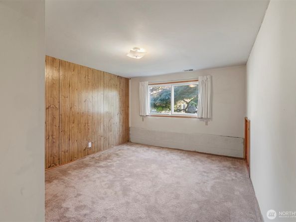 1027 S 112th Street, Seattle WA 98168