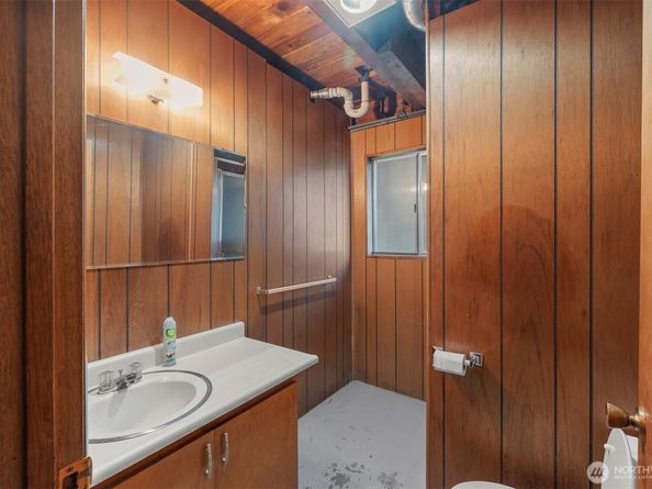 1027 S 112th Street, Seattle WA 98168