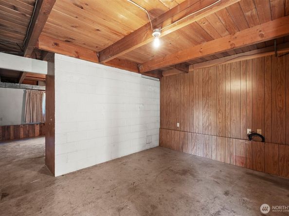 1027 S 112th Street, Seattle WA 98168