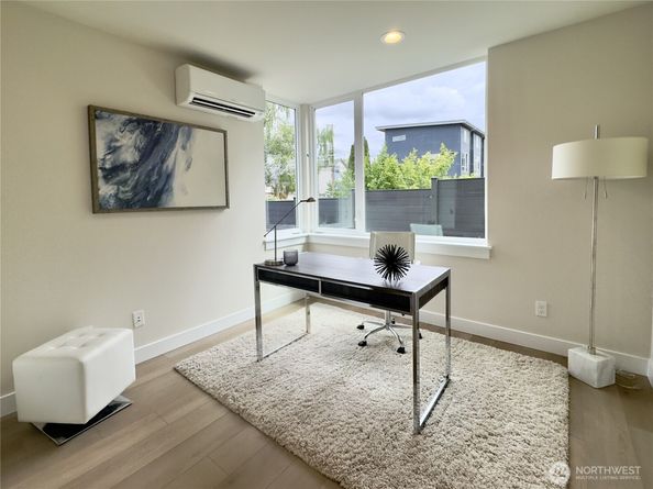 6945 42nd Avenue S, Seattle WA 98118
