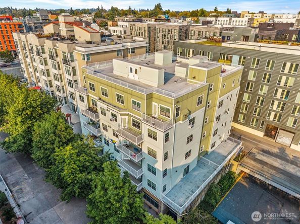 4722 12th Avenue NE 203, Seattle WA 98105