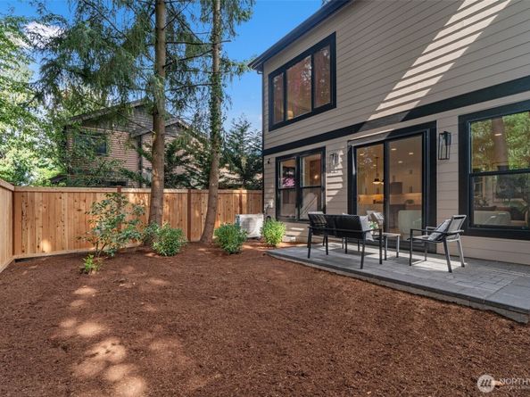 8013 131st Place NE, Kirkland WA 98033