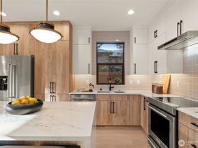 8013 131st Place NE, Kirkland WA 98033