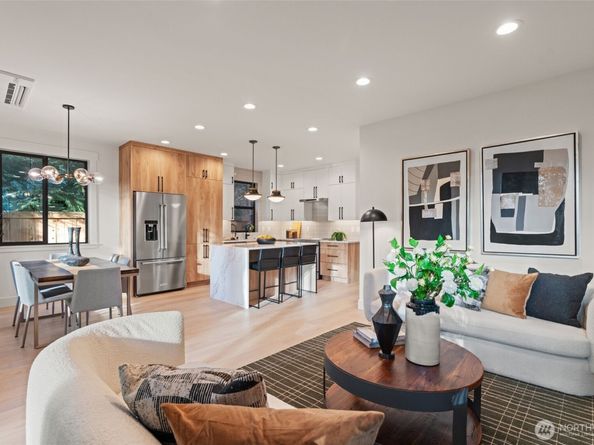 8013 131st Place NE, Kirkland WA 98033