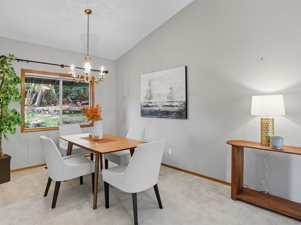 15812 140th Court SE, Renton WA 98058