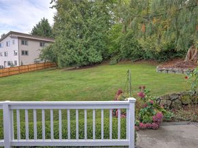 15812 140th Court SE, Renton WA 98058
